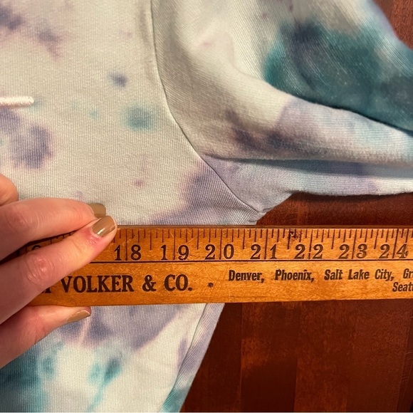 Pink Victorias Secret Baby Blue Off the Shoulder Tie Dye Sweatshirt EUC It#C56 - Picture 10 of 15